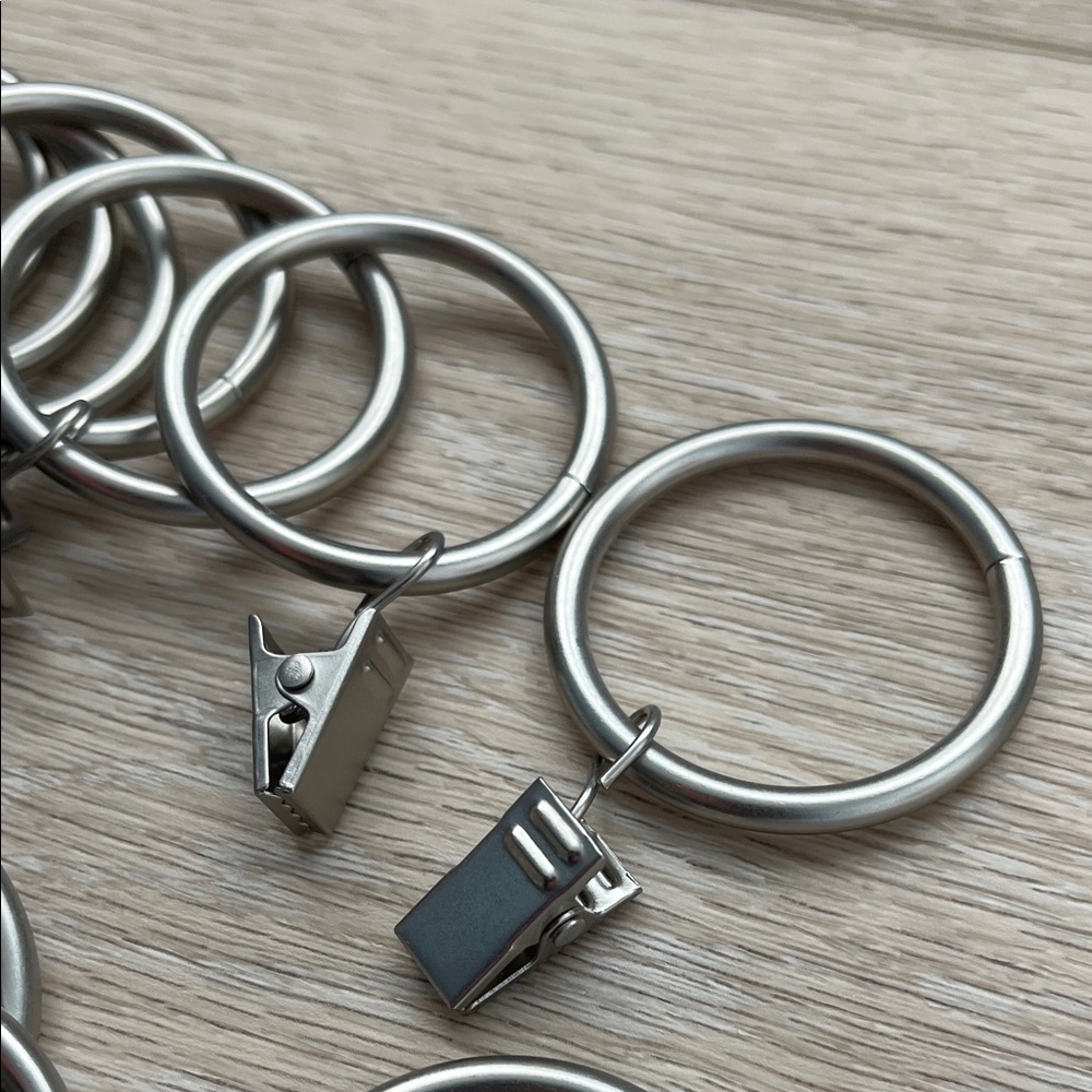 28 Matte Nickel Metal Key Rings with Clips - Picture 2 of 2